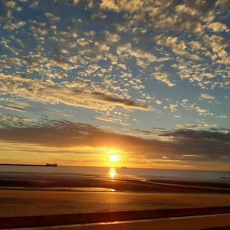 Superbe Appartement Avec Terasse Face A La Mer Μπουλόν-Σιρ-Μερ Εξωτερικό φωτογραφία